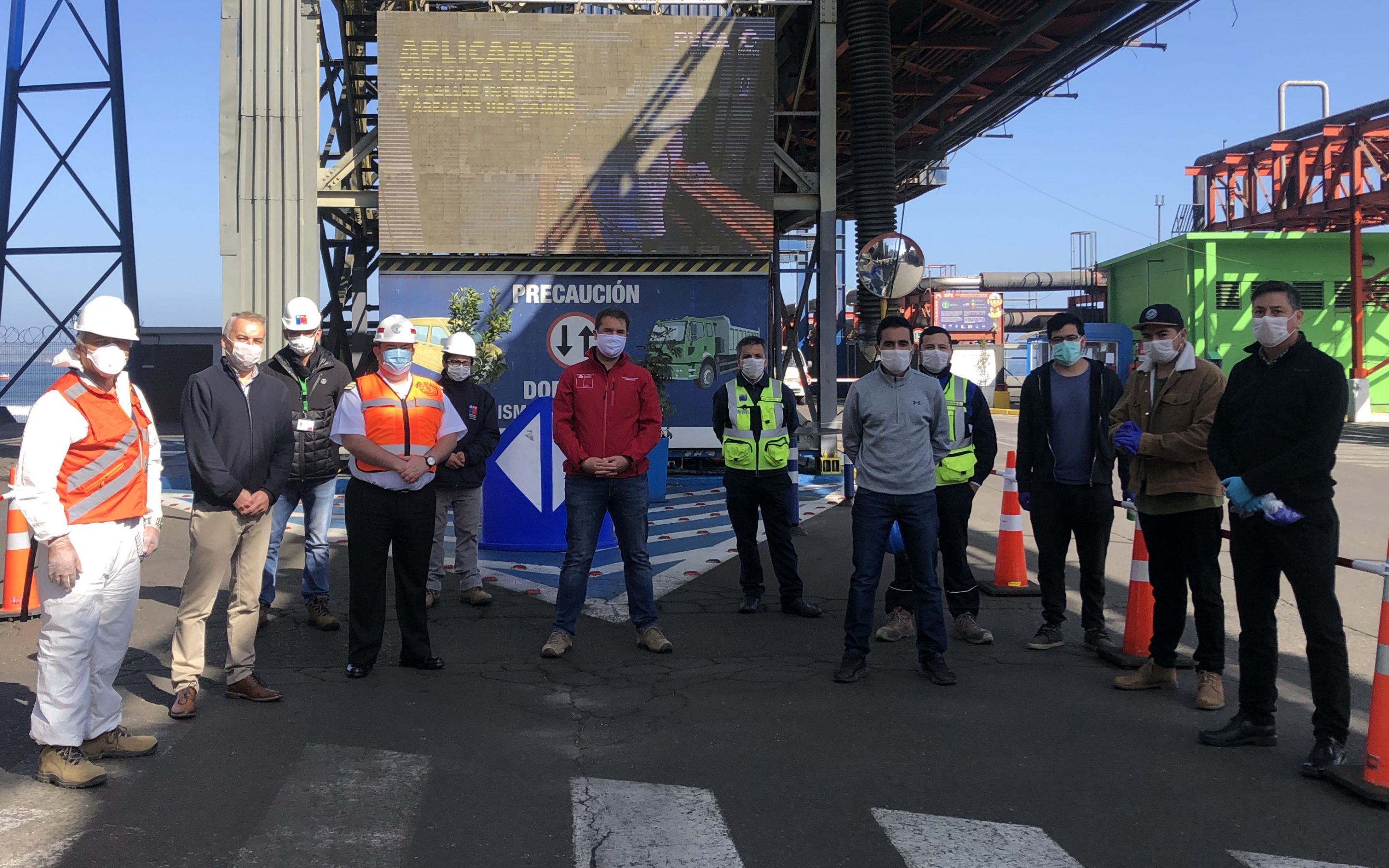 Autoridades verifican en terreno y felicitan a Puerto Ventanas S.A.